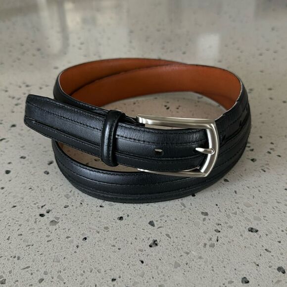 JOHNSTON & MURPHY Black Leather Business Casual Dress Belt Men’s Size 42 EUC - Picture 1 of 12